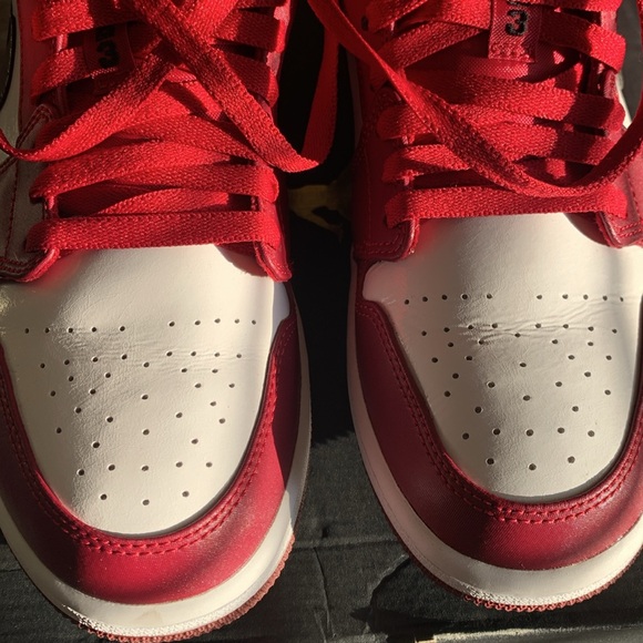 Air Jordan 1 Low - Picture 3 of 10